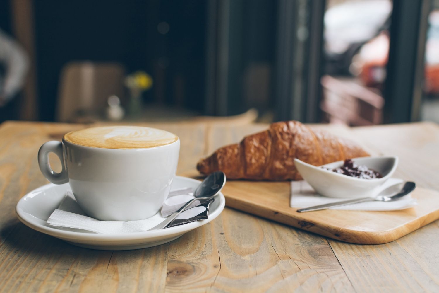 6 Typical French Breakfast Foods