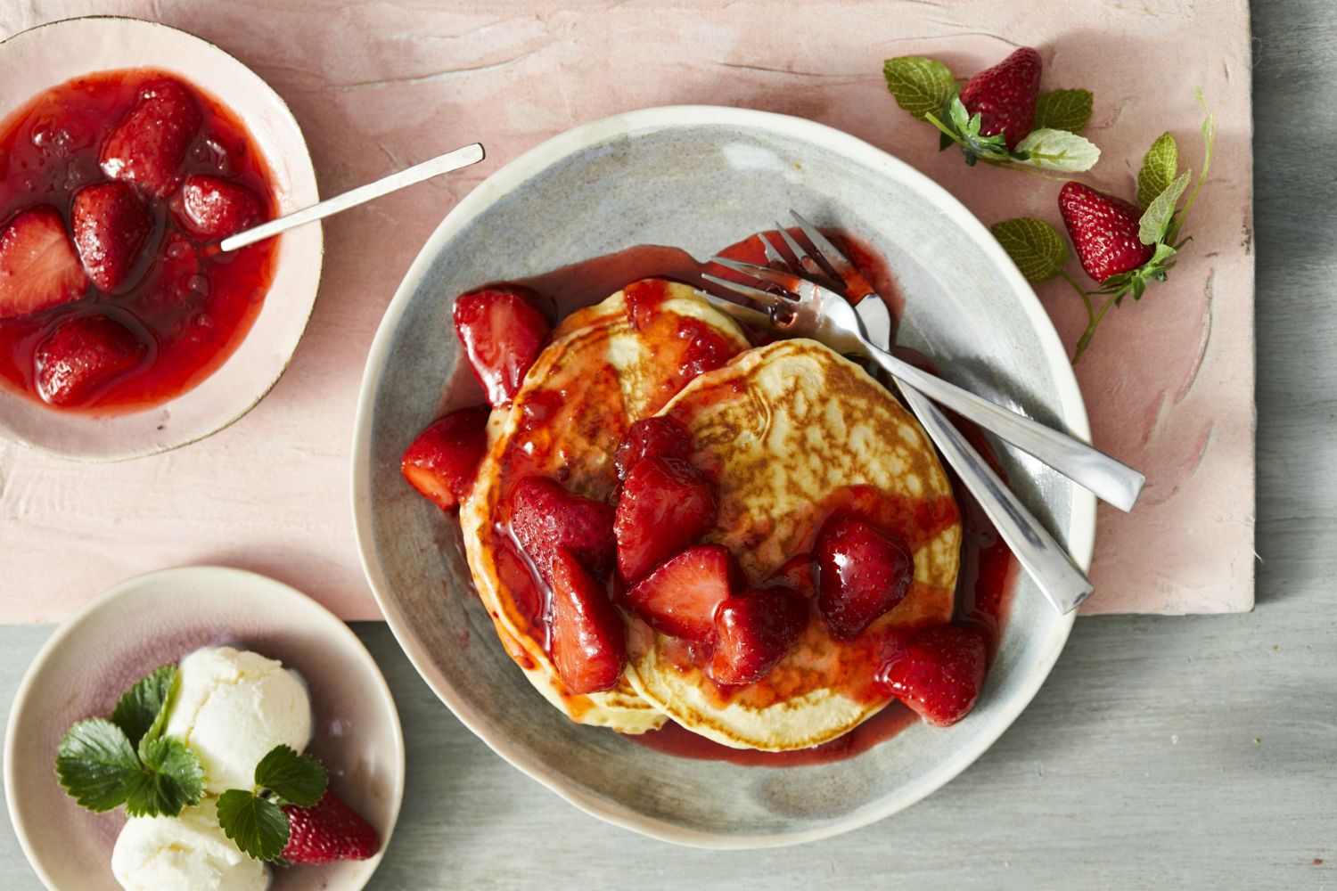 Basic Pancakes with Strawberry Jam Sauce